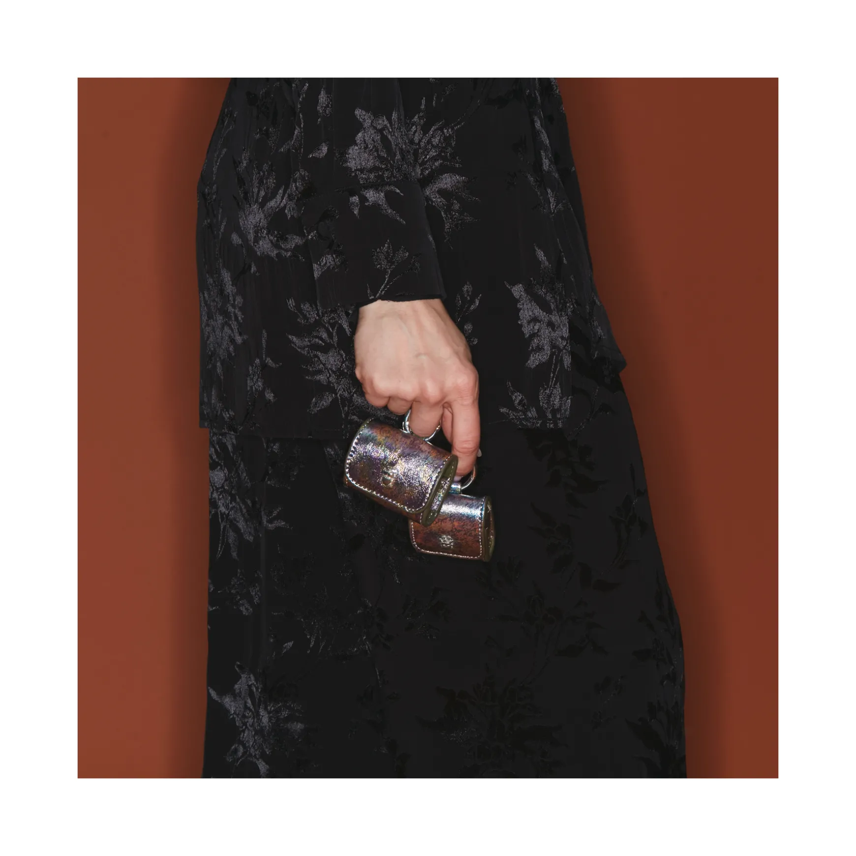 Clearance Claris Virot Etuis Airpods Jamie Cuir métallisé essence