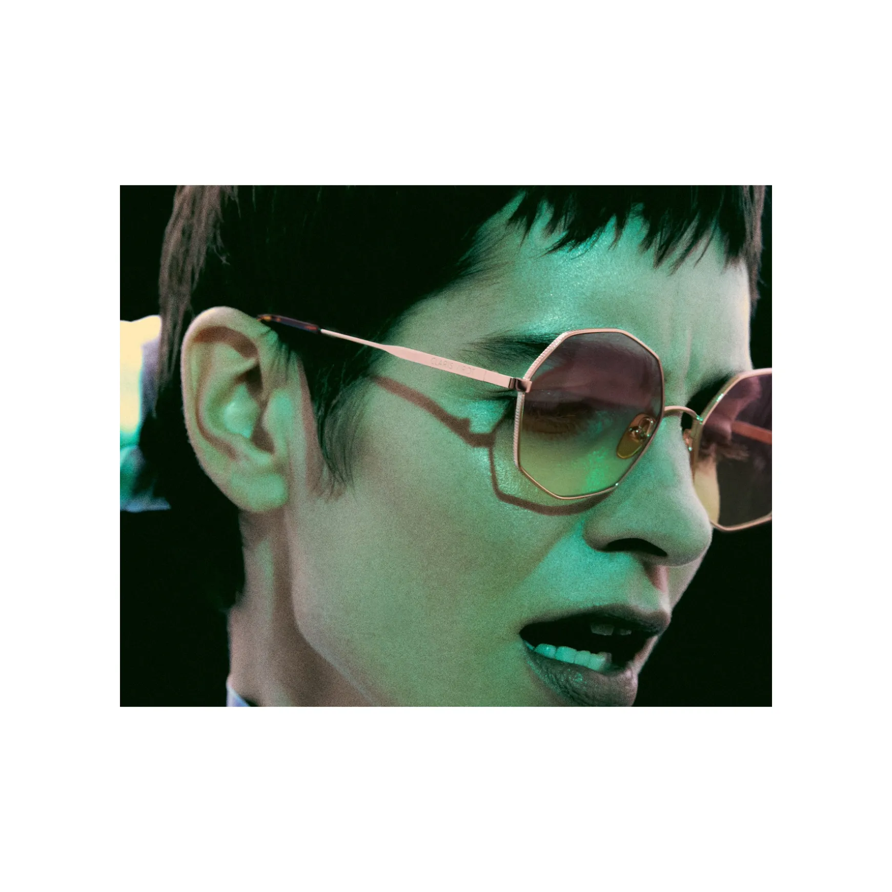 Shop Claris Virot Lunettes de Soleil Lombok Chewing Gum