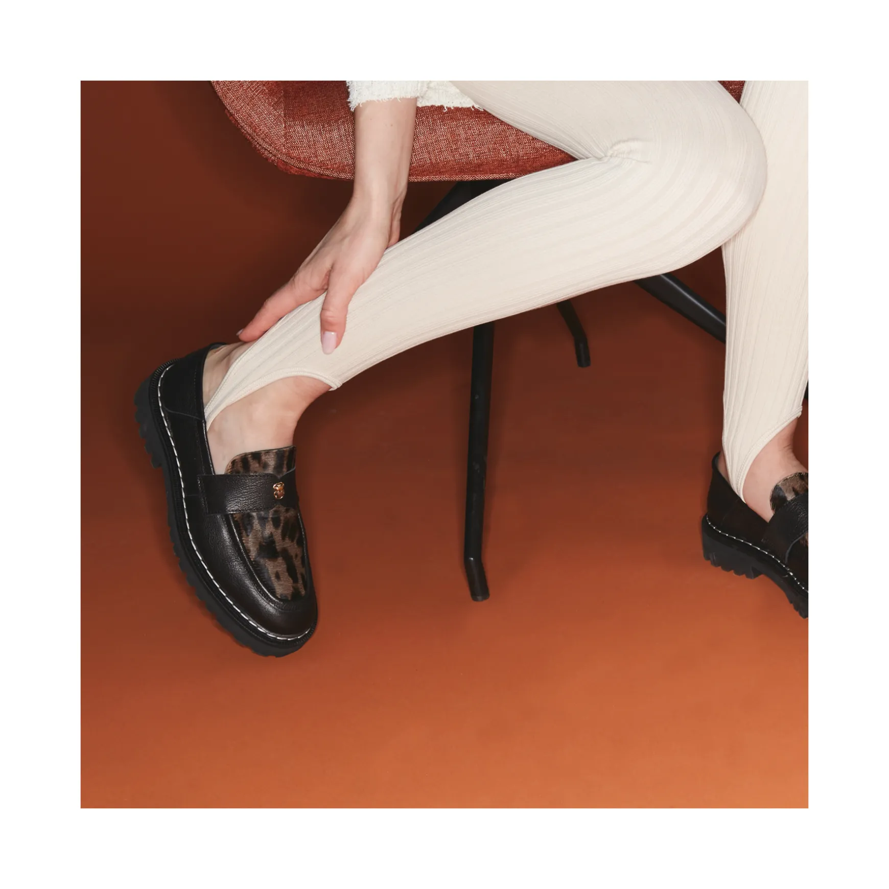 Shop Claris Virot Mocassins Mia Cuir noir et ocelot