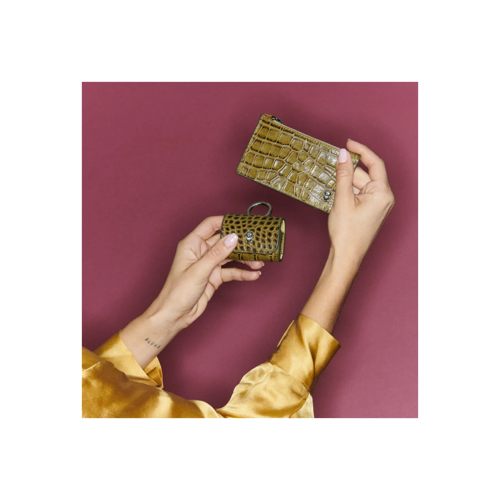 Cheap Claris Virot Porte cartes Helena Cuir Embossé Croco Kaki